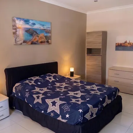 Modern In Prime Area For Beaches & Nightlife! -fast & Easy Self Check In -independent Access -no Family Sharing -private Bathroom - Pembroke Gardens Location 民宿 *
