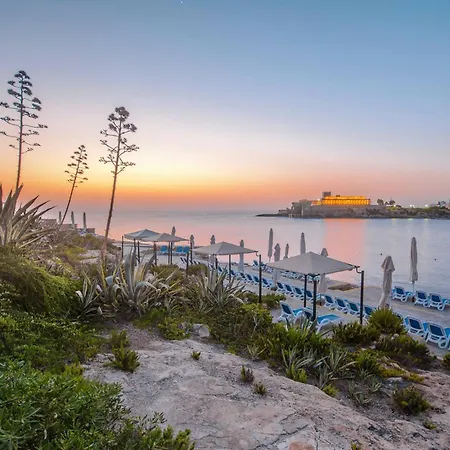 Modern In Prime Area For Beaches & Nightlife! -fast & Easy Self Check In -independent Access -no Family Sharing -private Bathroom - Pembroke Gardens Location